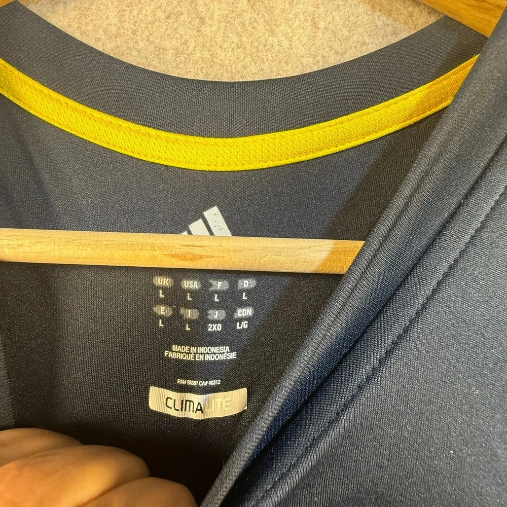 Adidas Climalite Mens Large Navy Blue Yellow 3 Stripe Performance T-Shirt T1933